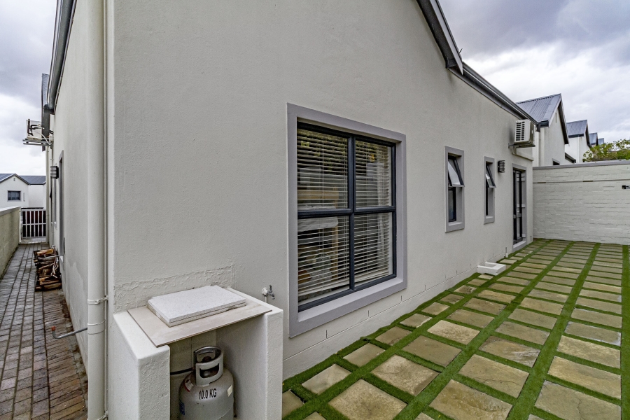 3 Bedroom Property for Sale in Heldervue Western Cape